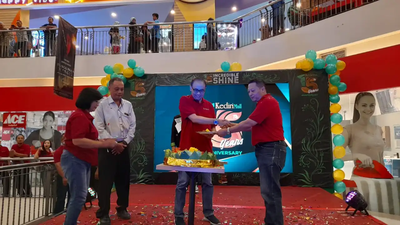Rayakan Ulang Tahun ke-15 ,Kediri Mall Launching Aplikasi MySRland